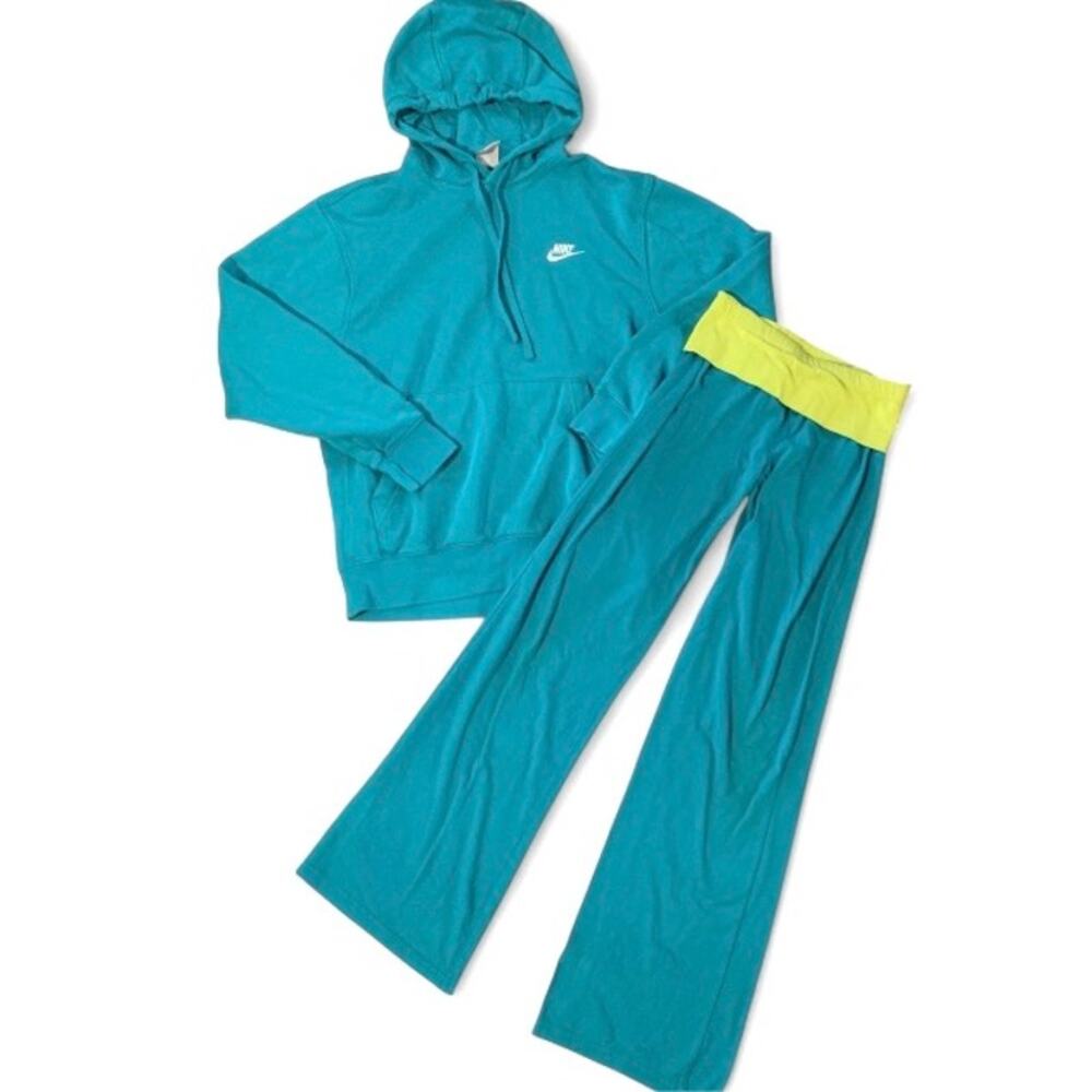 Vintage Y2K Nike Teal Hoodie & Flare Leggings Set